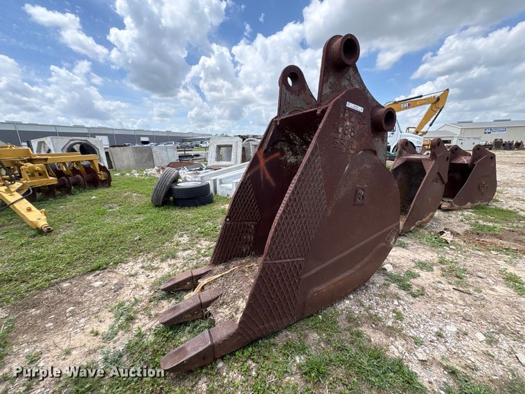 image for item EU7496 32