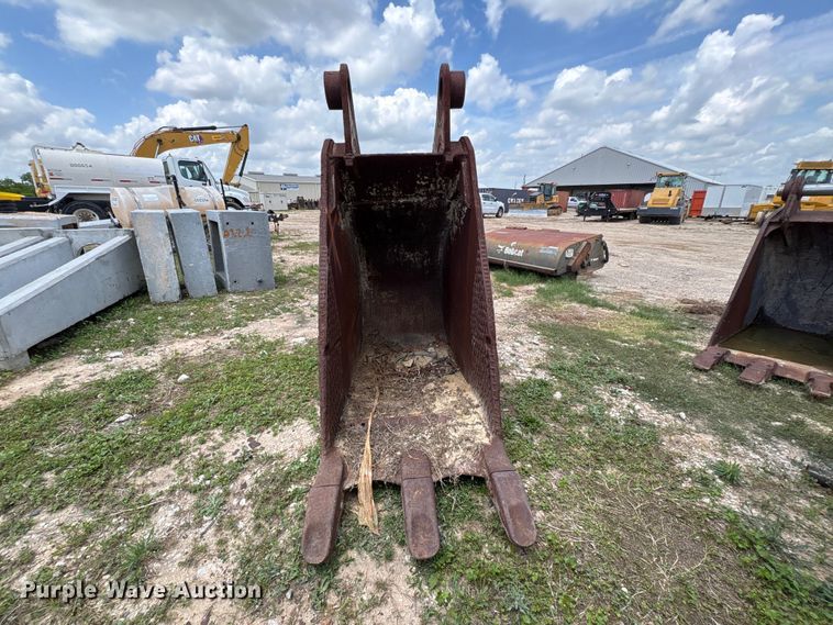 image for item EU7496 32