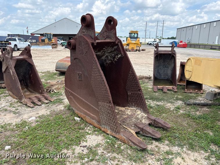 image for item EU7496 32