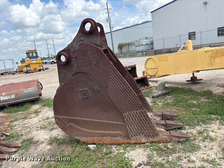 image for item EU7496 32