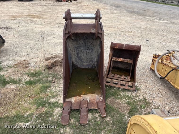 image for item EU7497 (3) buckets