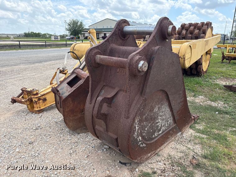 image for item EU7497 (3) buckets