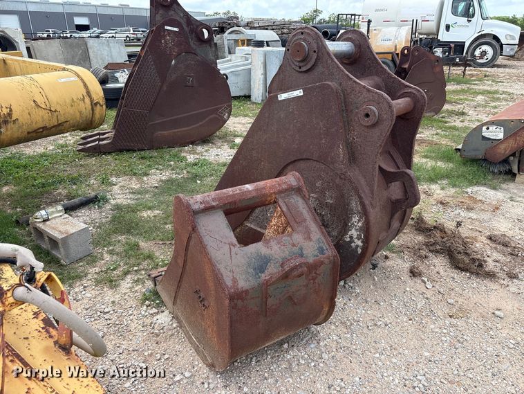 image for item EU7497 (3) buckets