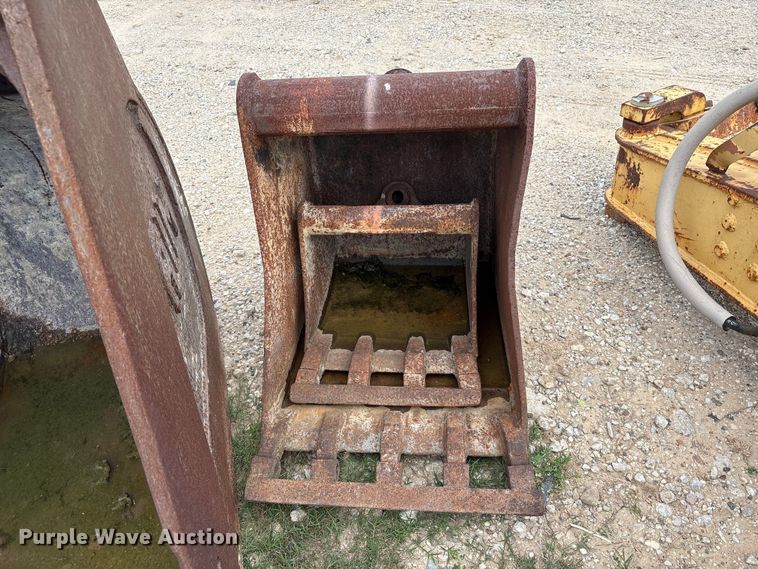 image for item EU7497 (3) buckets