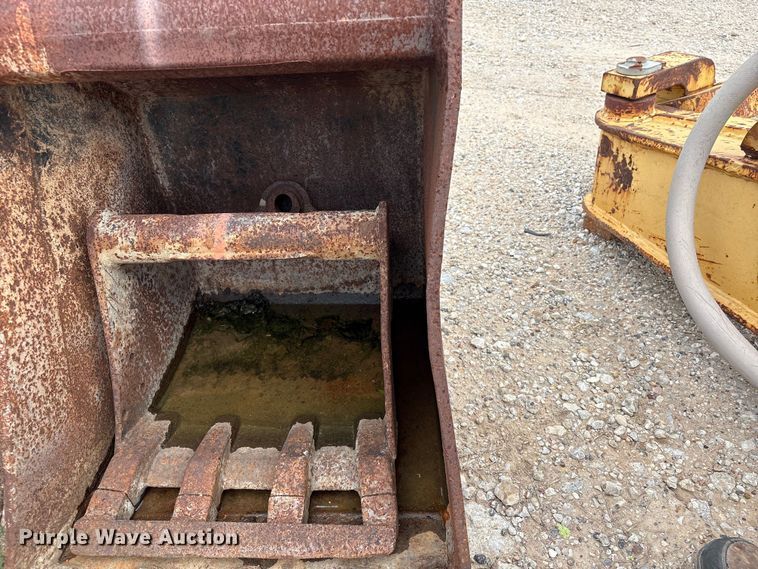 image for item EU7497 (3) buckets