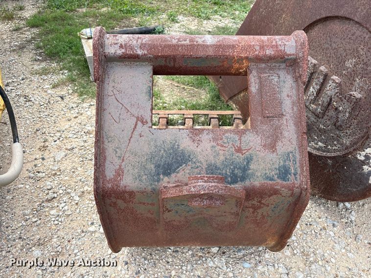 image for item EU7497 (3) buckets