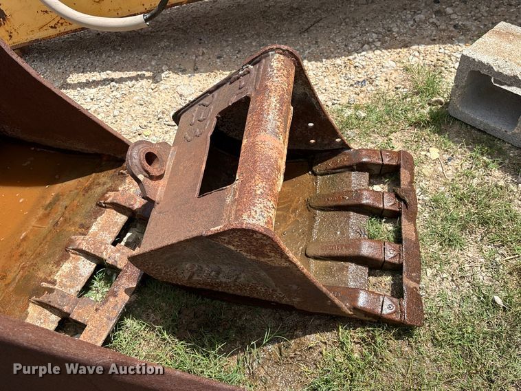 image for item EU7497 (3) buckets