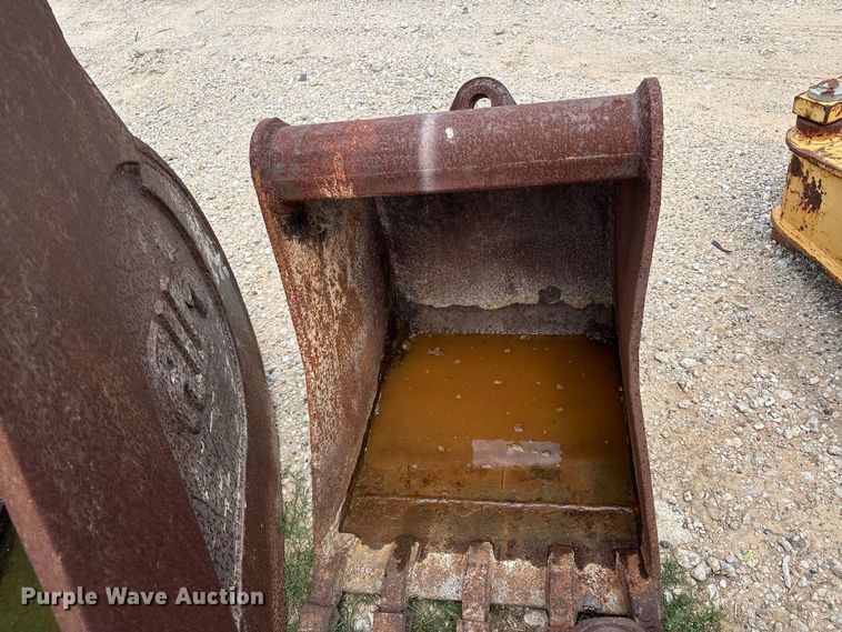 image for item EU7497 (3) buckets