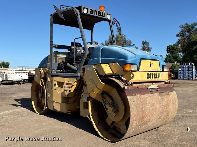 image for item EU8628 2001 Bitelli DTV 370 double drum vibratory roller