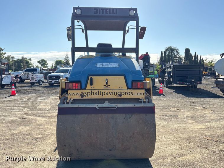 image for item EU8628 2001 Bitelli DTV 370 double drum vibratory roller