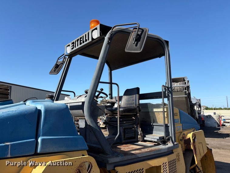 image for item EU8628 2001 Bitelli DTV 370 double drum vibratory roller