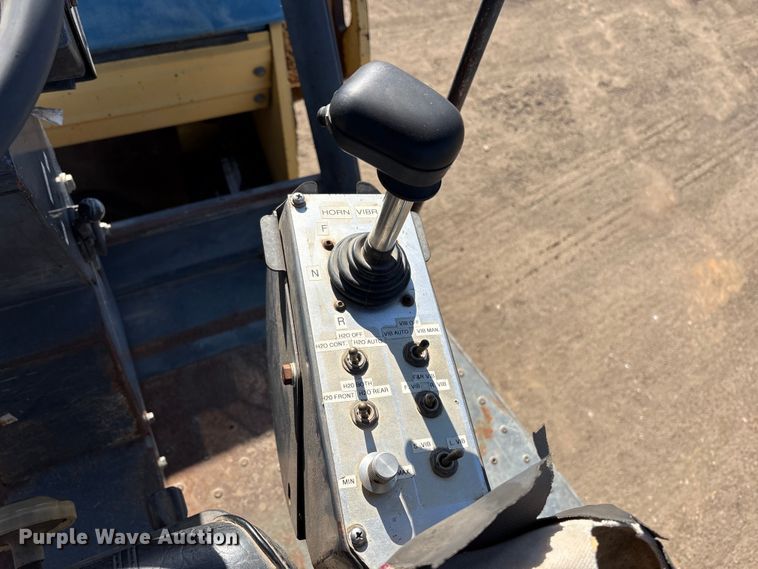 image for item EU8628 2001 Bitelli DTV 370 double drum vibratory roller