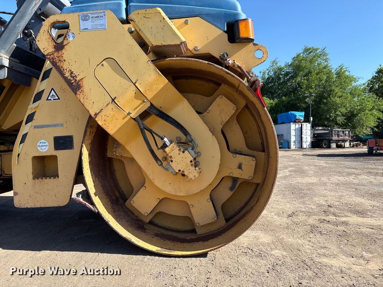 image for item EU8628 2001 Bitelli DTV 370 double drum vibratory roller