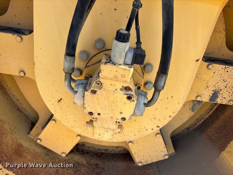 image for item EU8628 2001 Bitelli DTV 370 double drum vibratory roller