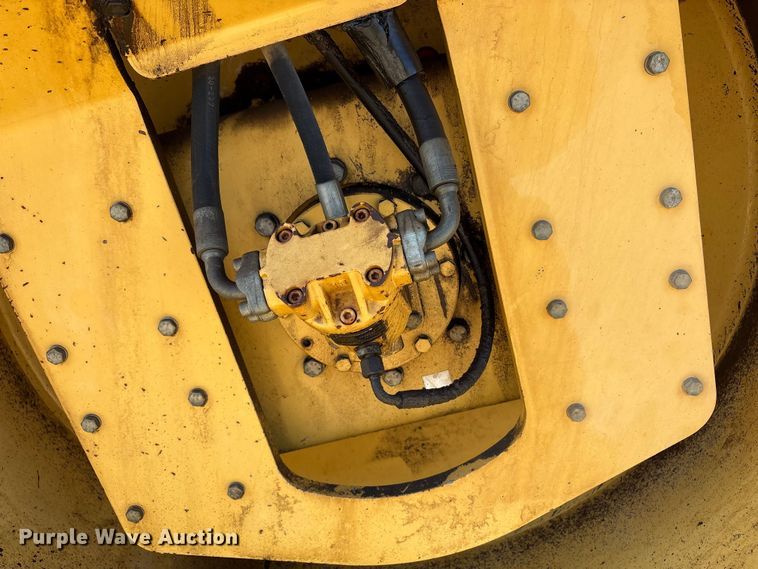 image for item EU8628 2001 Bitelli DTV 370 double drum vibratory roller