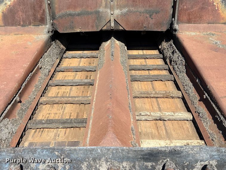 image for item EU8629 1996 Cedarapids CR551 paver