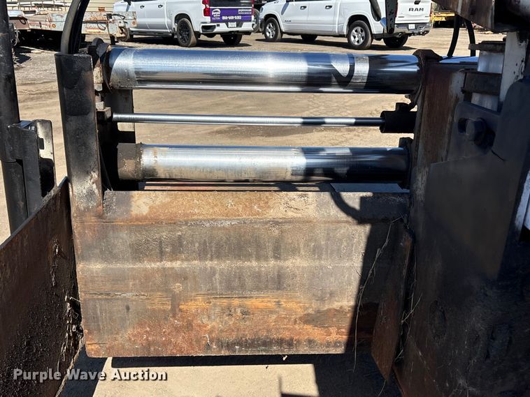 image for item EU8629 1996 Cedarapids CR551 paver