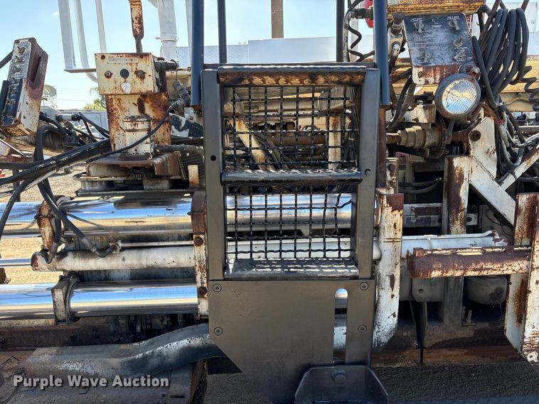 image for item EU8629 1996 Cedarapids CR551 paver