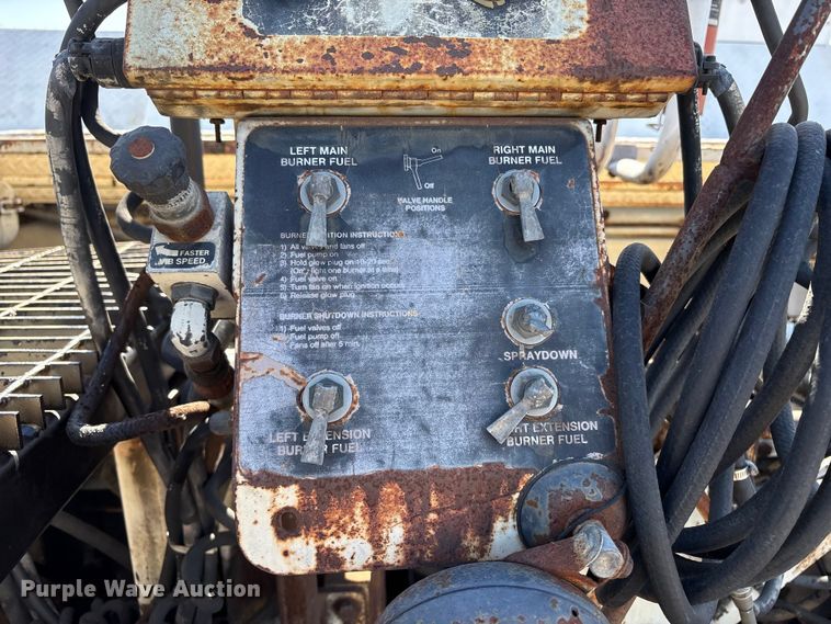 image for item EU8629 1996 Cedarapids CR551 paver