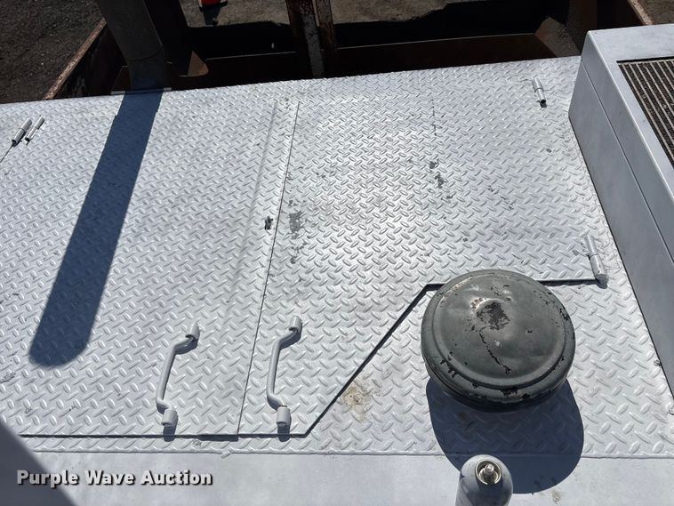 image for item EU8629 1996 Cedarapids CR551 paver