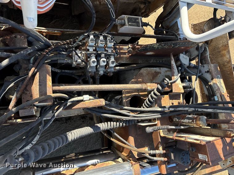 image for item EU8629 1996 Cedarapids CR551 paver