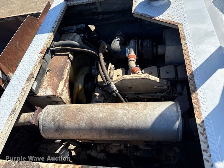 image for item EU8629 1996 Cedarapids CR551 paver