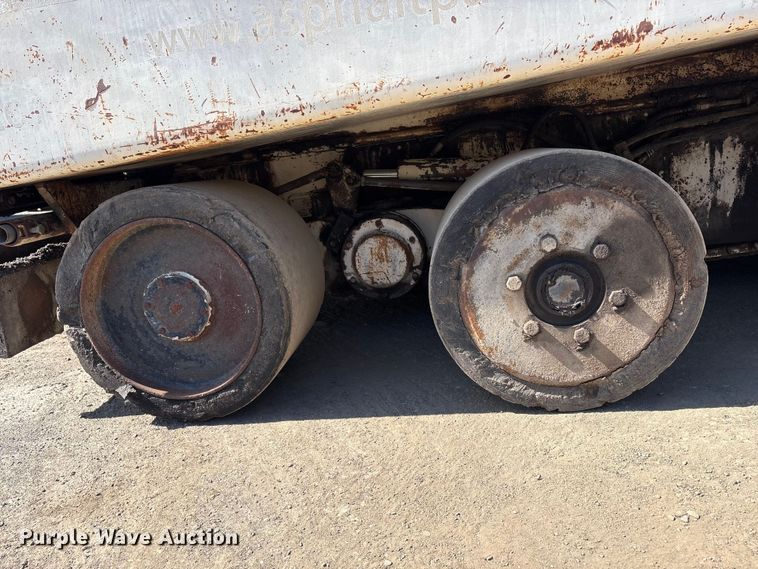 image for item EU8629 1996 Cedarapids CR551 paver