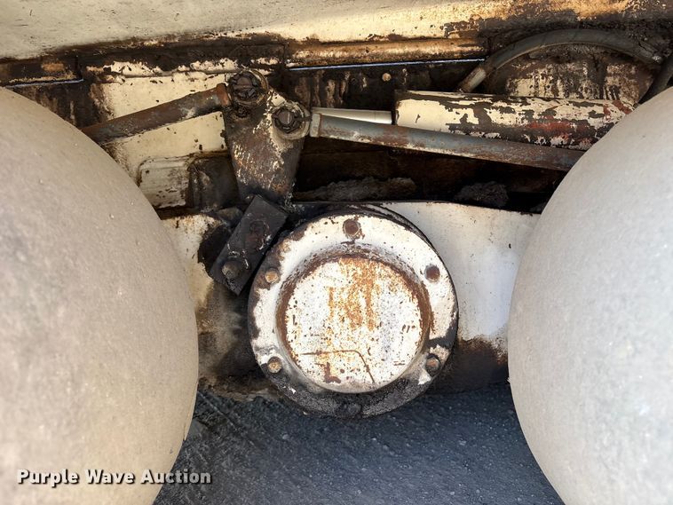 image for item EU8629 1996 Cedarapids CR551 paver