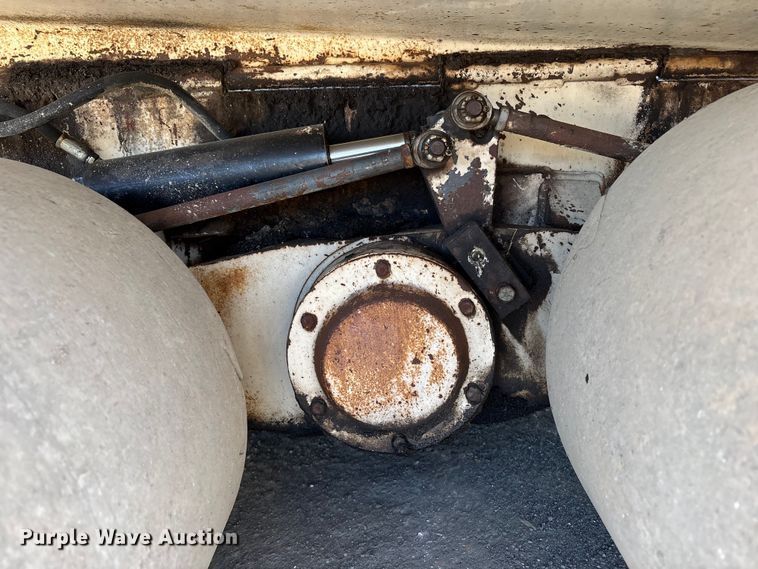 image for item EU8629 1996 Cedarapids CR551 paver