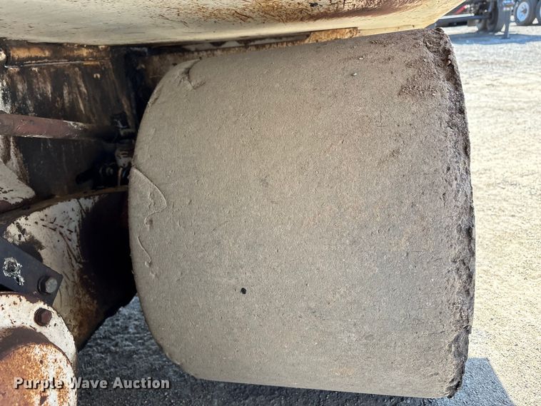 image for item EU8629 1996 Cedarapids CR551 paver