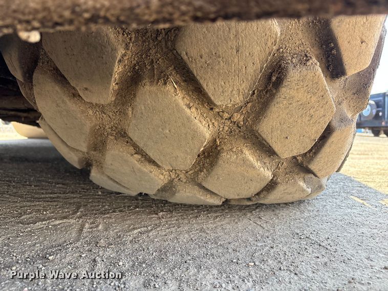 image for item EU8629 1996 Cedarapids CR551 paver