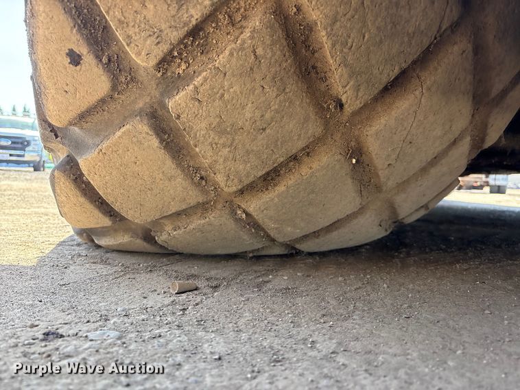 image for item EU8629 1996 Cedarapids CR551 paver