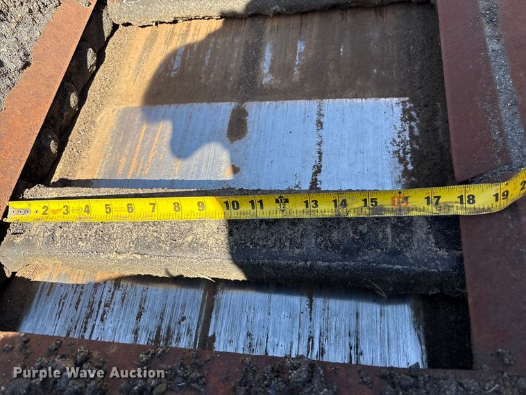 image for item EU8629 1996 Cedarapids CR551 paver