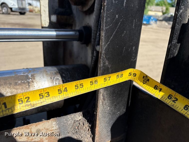 image for item EU8629 1996 Cedarapids CR551 paver