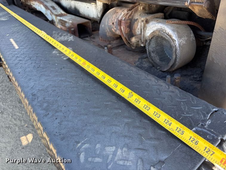 image for item EU8629 1996 Cedarapids CR551 paver