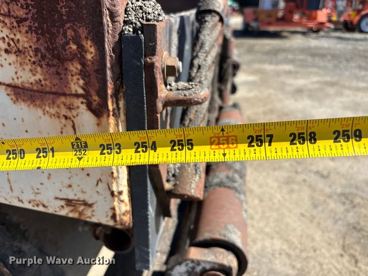 image for item EU8629 1996 Cedarapids CR551 paver