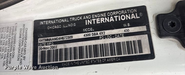 image for item EU8643 2004 International 4300 flatbed truck
