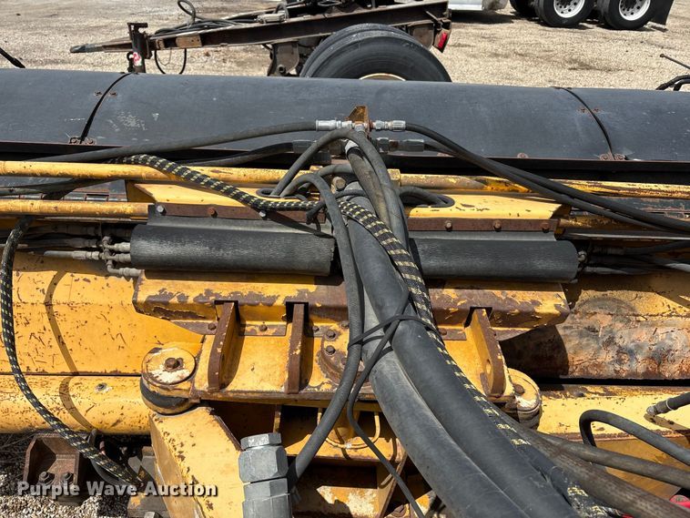 image for item EU8652 M-B Companies broom