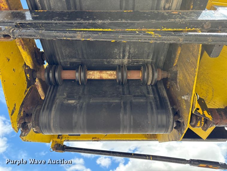 image for item EU8653 1988 Athey 712-D windrow elevator