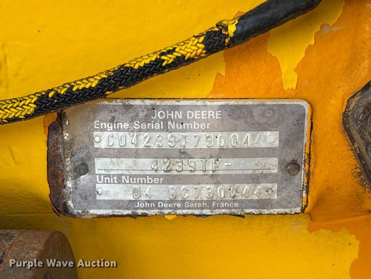 image for item EU8653 1988 Athey 712-D windrow elevator