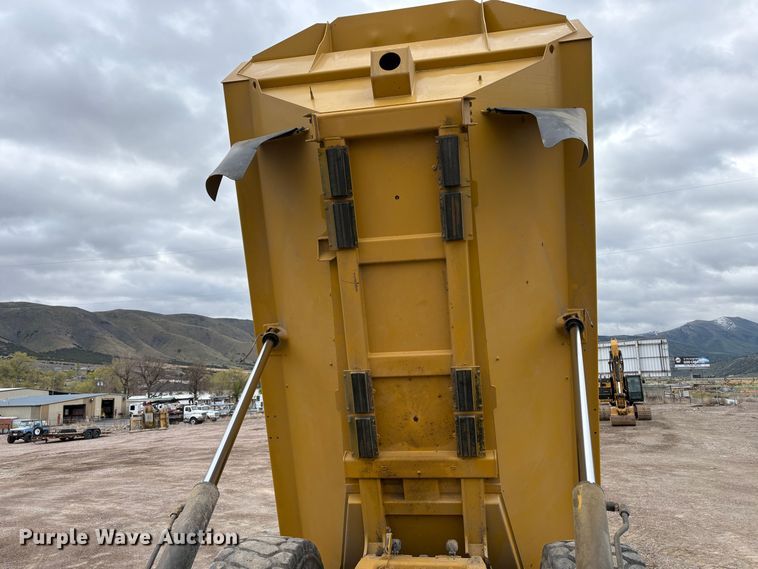 image for item EU8656 2015 Caterpillar 740B articulated haul truck