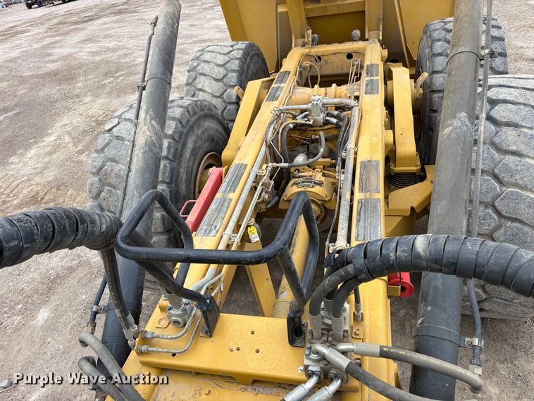 image for item EU8656 2015 Caterpillar 740B articulated haul truck