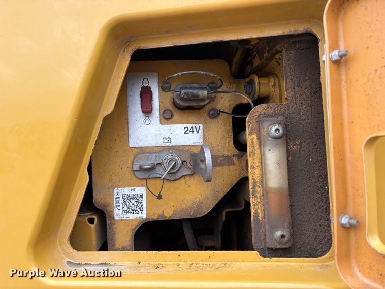 image for item EU8656 2015 Caterpillar 740B articulated haul truck