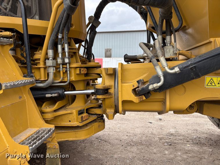 image for item EU8656 2015 Caterpillar 740B articulated haul truck