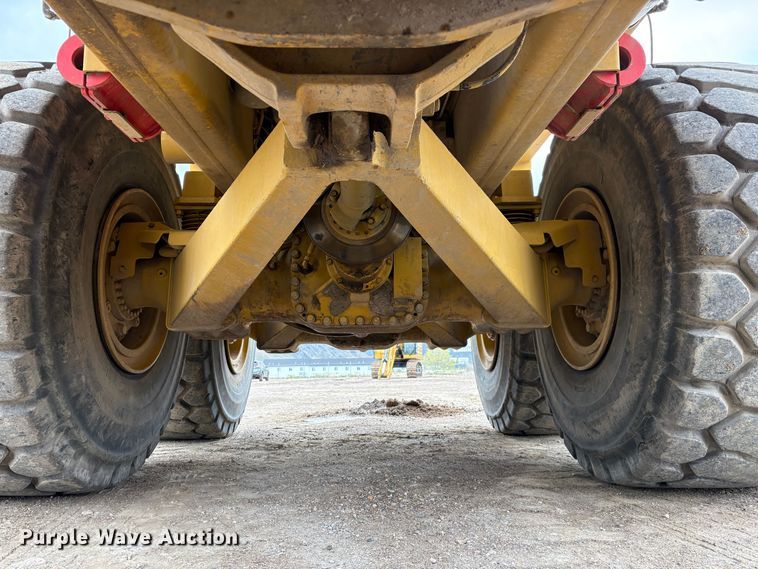 image for item EU8656 2015 Caterpillar 740B articulated haul truck
