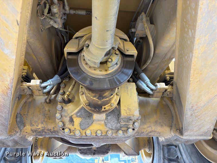 image for item EU8656 2015 Caterpillar 740B articulated haul truck