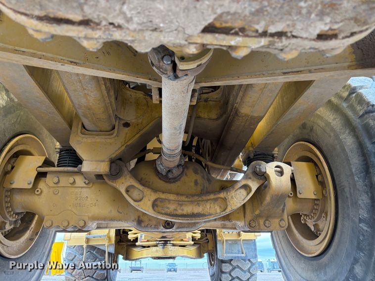 image for item EU8656 2015 Caterpillar 740B articulated haul truck