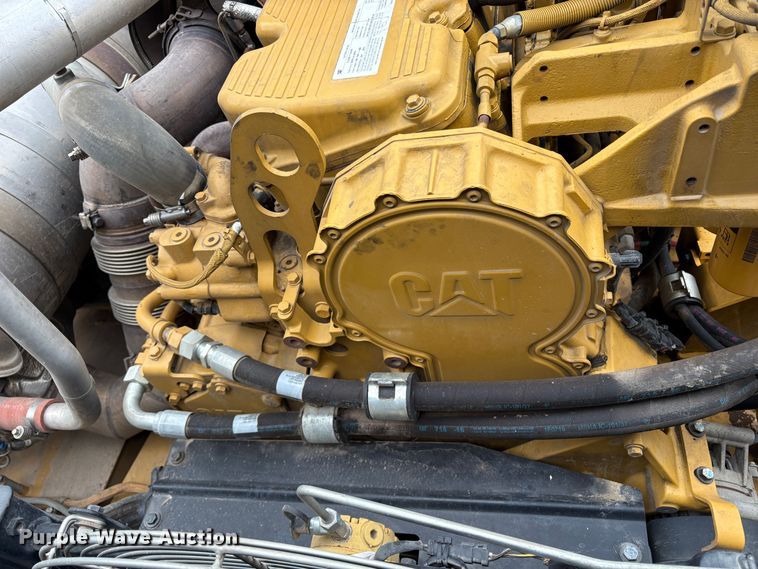 image for item EU8656 2015 Caterpillar 740B articulated haul truck