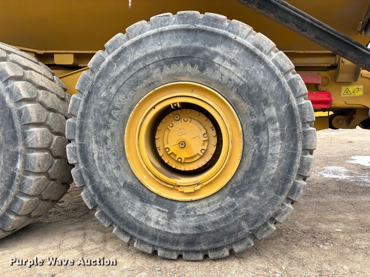 image for item EU8656 2015 Caterpillar 740B articulated haul truck