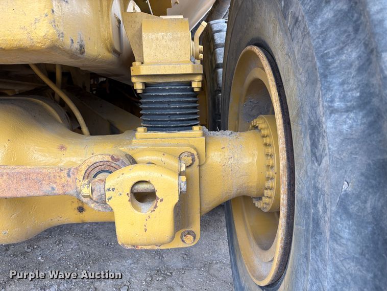image for item EU8656 2015 Caterpillar 740B articulated haul truck